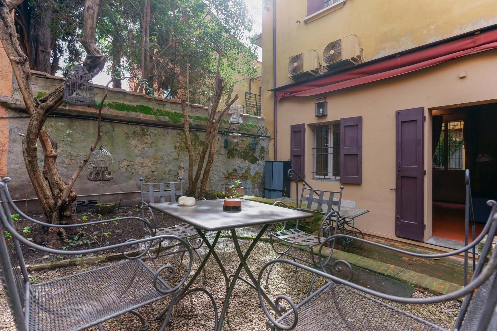 Borgo Cantarana * Bologne